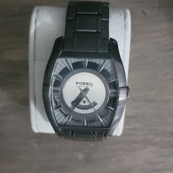 Fossil self charging watch